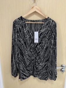 Size 22 Long Sleeve Ruched Front Top With Sequin Embellishments New F&F - Picture 1 of 6