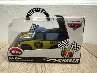 Disney Store Cars Dexter Hoover CHASER Edition Die Cast NOVO NA CAIXA Escala 1:43 - Imagem 1 de 4