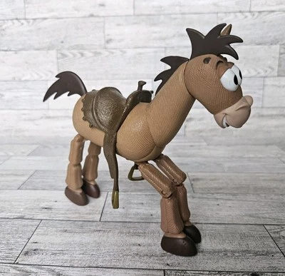 Disney Pixar Toy Story 8” BULLSEYE Figura de Acción Posable y Galope-Mattel SIN Oreja Foto 1 de 4