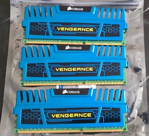 Corsair Vengeance 12GB (3x4GB) DDR3 1866MHz CL9 XMP RAM Kit [CMZ16GX3M4A1866C9B] - Picture 1 of 7