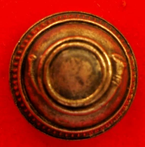 VINTAGE FRENCH " BUGLE HORN" BUTTON APPROX 20MM - Picture 1 of 1