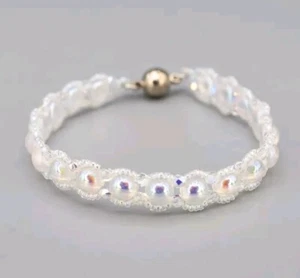 Armband Damen Schmuck handarbeit Weiß Silber Perlen Glasperlen 17cm Magnetisch - Bild 1 von 10