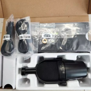 Black MV7 Cardioid Dynamic Vocal / Broadcast Microphone USB & XLR Outputs CA - Picture 1 of 9