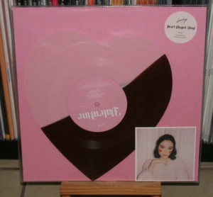 LAUFEY VALENTINE CHOCOLATE & STRAWBERRY HEART SHAPED RECORD - Picture 1 of 9