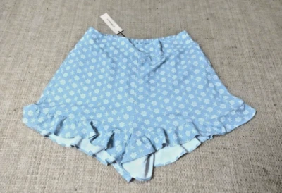 Pantalones Cortos de Fiesta BCBGeneration Color Ojales. Nuevo con etiquetas. Foto 1 de 4