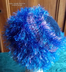 BONNET CHAPEAU CROCHET ARTISANAT FRANCAIS FILS FANTAISIE BLEUPOILU  PIECE UNIQUE - Picture 1 of 1