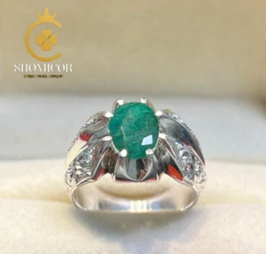 Exquisite Emerald Ring in 925 Sterling Silver – Handmade & Hand Engraved Gift - Picture 1 of 8