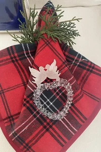 Adorno de Navidad Bloomingdale’s de colección cristal soplado corazón palomas raro - Imagen 1 de 3