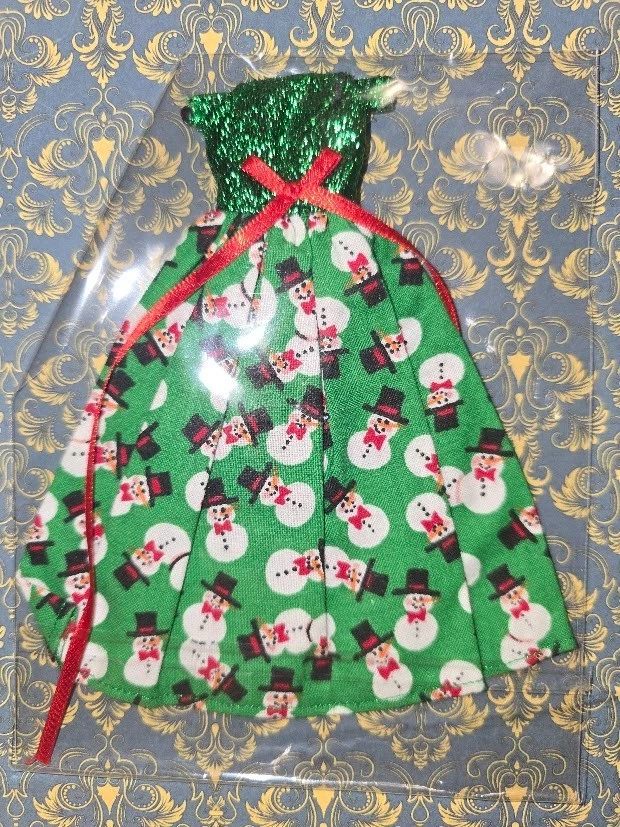 Muñeca Dawn or Pippa Moda Hecha por Kat SIN MUÑECA Foto 1 de 1