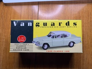 Vanguards Corgi 1:43 Ford Classic 109E verde lime e bianco VA35000 - Foto 1 di 6