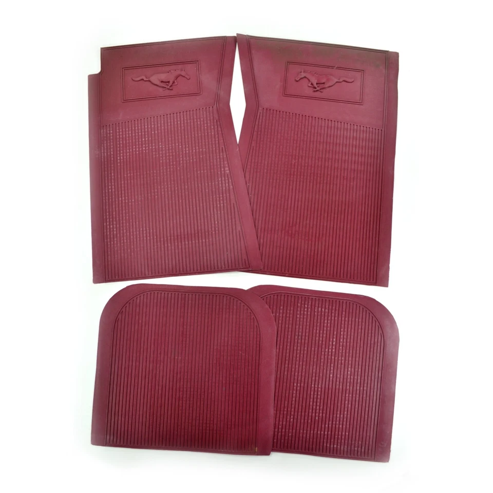 Комплект из 4 резиновых бордовых напольных ковриков для пони 1964-73 Mustang - Изображение 1 из 1