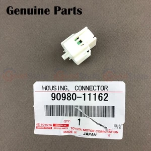 Genuine LandCruiser GRJ200 FZJ79 FZJ78 FZJ76 FZJ71 FZJ105 Connector Housing - Picture 1 of 3