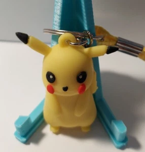 Pikachu (normal) Pokemon Schlüsselanhänger kleine 2" Figur - Bild 1 von 2