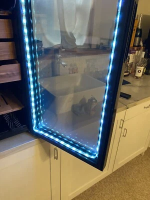Electric Cooling Humidor - Image 1 of 4