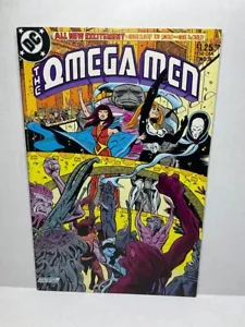 Omega Men Comic Book (Edizione #8) Poster Star Raiders in piega centrale (Età del Bronzo) - Foto 1 di 4