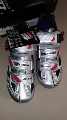 Louis Garneau Para hombres Revo XR2 Zapatos de Carretera Ciclismo EU 39 US 6.5 UK 5.5 Plateados Foto 1 de 4