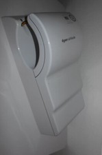 Dyson Airblade AB03 in  Weiße Farbe Mit 1 Jahr Garantie !!!