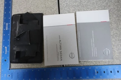 Nissan Altima sedán manual del propietario 2018 juego de libros 18 envío gratuito OM933 Foto 1 de 2