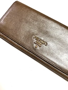 PRADA VINTAGE GOLD METAL LOGO LEATHER LONG WALLET ITALY COIN CHAMPAGNE GOLD - Picture 1 of 24