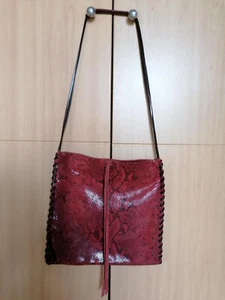 Schwarz/Rote Leder Tasche in Schlangenoptik von L.Credi - Bild 1 von 8
