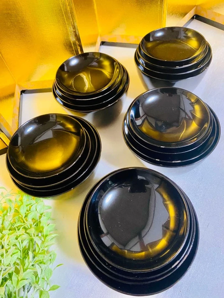 Juego de 5 cuencos de laca antiguos japoneses borde dorado madera Yotsuwan Foto 1 de 4