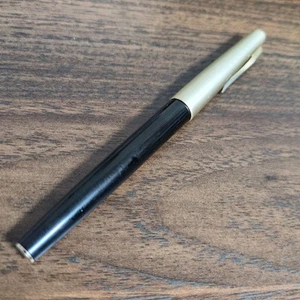 Fountain pen Pilot 14K Japan lmport Rare - Picture 1 of 5