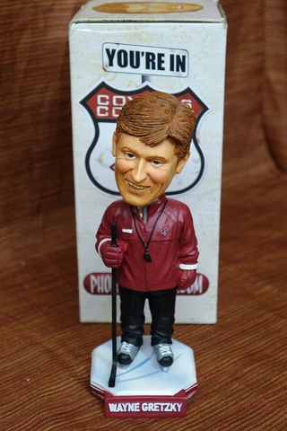 Wayne Gretzky Phoenix Coyotes BobbleHead SGA January 29, 2006 Cover