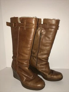 UGG Maxine Chestnut Brown Knee Boots Wedge Shearling Lined Side Zip Size 8 Used - Picture 1 of 11