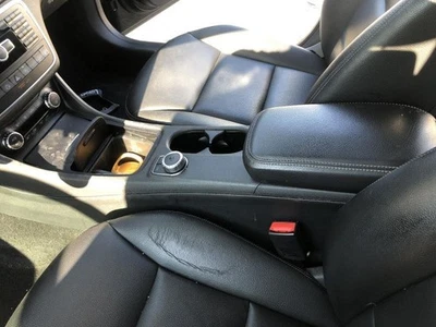 Mercedes Benz Gla250 2015-2020 consola central de piso reposabrazos negro portavasos 6135 Foto 1 de 4