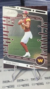 2024 Absolute Jayden Daniels Rookies RC #102 - Bild 1 von 2