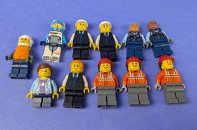 Lego Town: 11 Minifigures - Police, Astronaut, Engineer, and etc. Set 60154