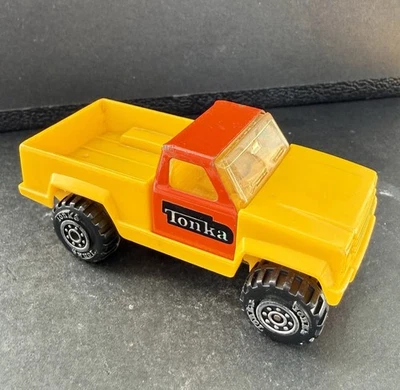 Vintage Tonka 1978 Caminhão Pick Up Vermelho E Amarelo Plástico/Metal Brinquedo de Metal Antigo - Imagem 1 de 4
