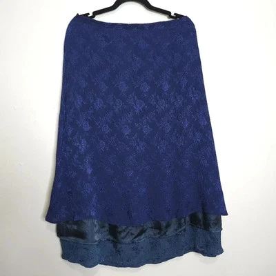 Falda midi mediana April Cornell vintage azul real de encaje floral jacquard en capas Foto 1 de 4