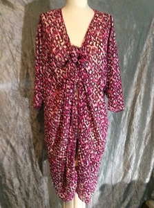 Neu mit Etikett LuLaRoe Shirley Größe Medium M schwarz pink Blumen Kimono Oberteil Staubtuch - Bild 1 von 6