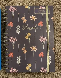 Undated Weekly Planner. Blank Floral Spiral Bound With Elastic & Stickers Clean - Picture 1 of 3