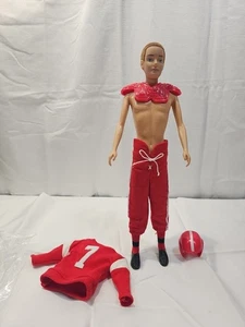 Vintage 60er Mattel Barbie beflockte blonde Haare/Ken #799 American Football - ohne Ball. - Bild 1 von 10
