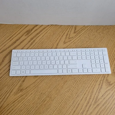 HP TPC-C002K Slim White Wireless Full Size Keyboard *Missing USB Dongle - Image 1 of 4