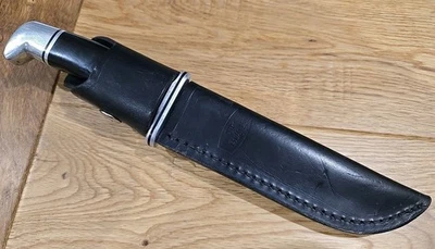 Buck Knives 119. Made 1990 With Leather Sheath Bowie Hunting - Image 1 of 4