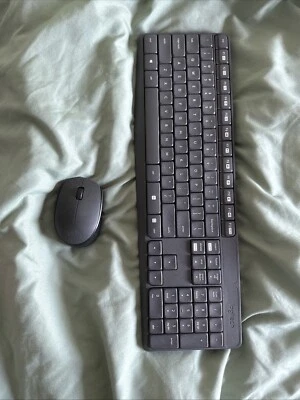 Logitech Wireless Mouse And keyboard Combo - Bild 1 von 2