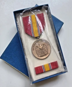 Medaglia militare rilasciata servizio di difesa nazionale-NUOVA - Foto 1 di 1
