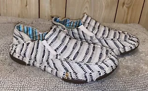 Tony Lama Women Size 8B Lindale Wheat Tan Black Distressed Canvas Shoes RR3032L - Picture 1 of 9