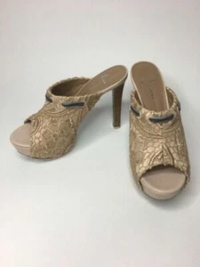 Women’s Donald J Pliner “Lisa” Detria Lace Covered Heels •Size 6.5 *NWOB - Picture 1 of 11