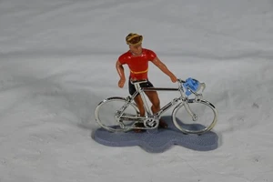 Figura Serie Ciclista de Carreras Británicas - Postura de pie con Jersey Rojo - Imagen 1 de 4