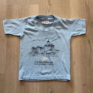 Youth Kids Vintage 80's The Broadmoor Colorado Springs Light Blue Tee Shirt XS - Picture 1 of 7