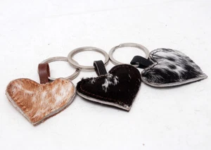 Juego de 3 Llaveros 100% Natural Piel de Vaca Forma de Corazón Cuero Pelo en Llavero 44 - Imagen 1 de 2