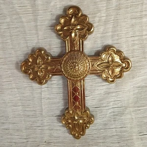 Home Interiors (Homeco) Hanging Wall Cross Roman Style Goldtone Resin Item, MINT - Picture 1 of 3