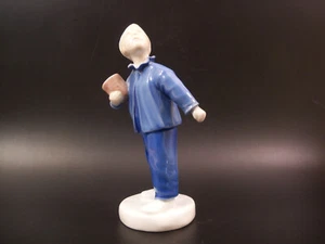 B & G Bing & Grondahl Copenhagen Denmark Who Is Calling #2251 Figurine - Picture 1 of 13