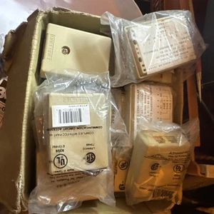 16 Stück Allen TEL AT104A6-52 RJ Modular Jacks Steckdosen Telefon - Photo 1/4