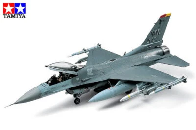 Lockheed Martin F-16CJ Fighting Falcon (Block 50) 1:48 TA61098 - tamiya modellis - Immagine 1 di 4