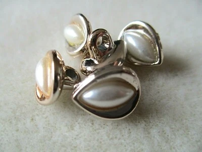 10PCS 12.MM OVAL PEARL LEAF GOLD PLASTIC/ RESIN SEW ON SHANK BUTTONS CARDIGANS - Image 1 of 3